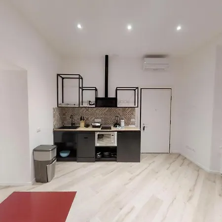 Апартаменты Triestevillas Cereria W/ Inner Court - Old Town